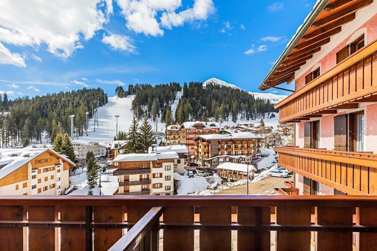 Hotel Cristiania Madonna di Campiglio Ngoại thất bức ảnh