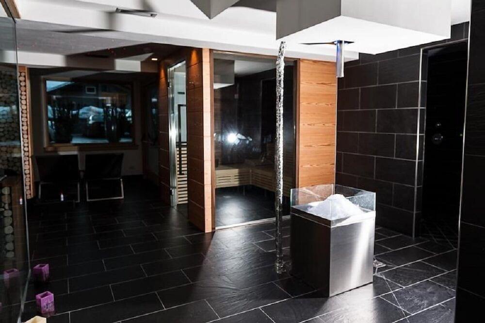 Hotel Cristiania Madonna di Campiglio Ngoại thất bức ảnh