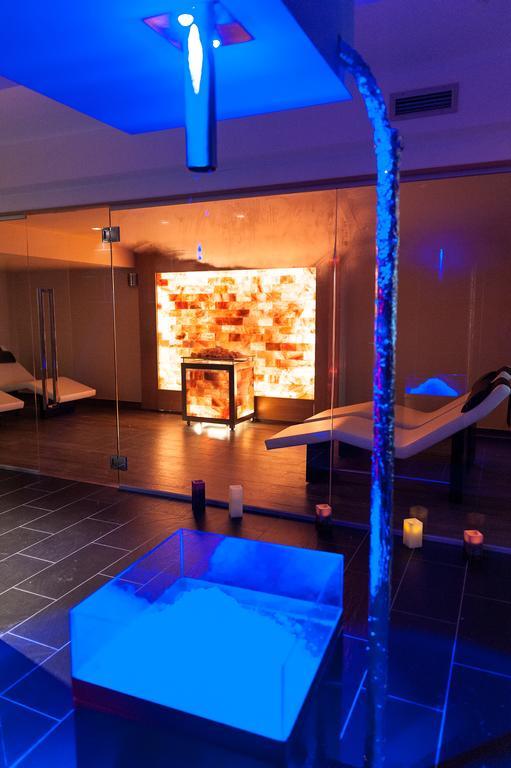 Hotel Cristiania Madonna di Campiglio Ngoại thất bức ảnh
