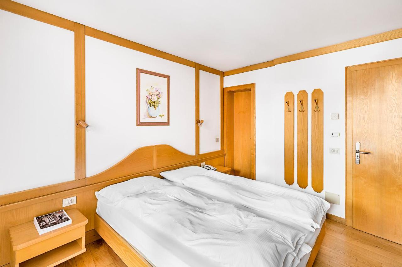 Hotel Cristiania Madonna di Campiglio Ngoại thất bức ảnh